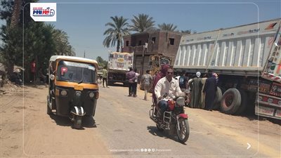 انقلاب مقطورة محملة بالرمال بطريق تلات – أبشواي الزراعي بالفيوم دون إصابات