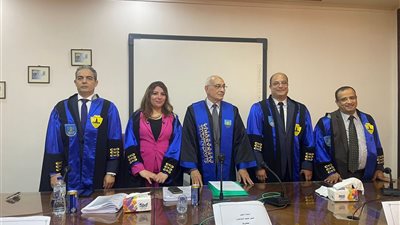 نقيب الإعلاميين مناقشا ومحكما لرسالة دكتوراه عن تناول الإعلام لإصابات الملاعب