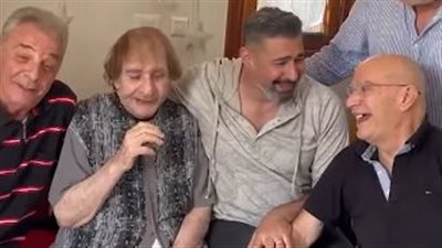 ياسر جلال يزور محيي إسماعيل ونبيل نور الدين بدار إقامة كبار الفنانين: أسعد يوم