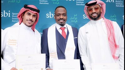 موسى الشمري ينال الماجستير في إدارة أعمال كرة القدم من معهد برشلونة