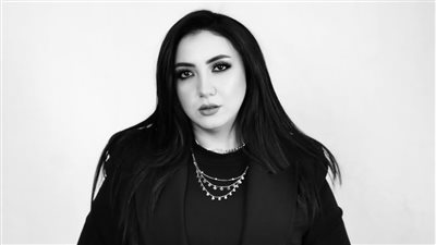 محصلش نصيب.. آية عبد الله تطرح أحدث أعمالها الغنائية | فيديو