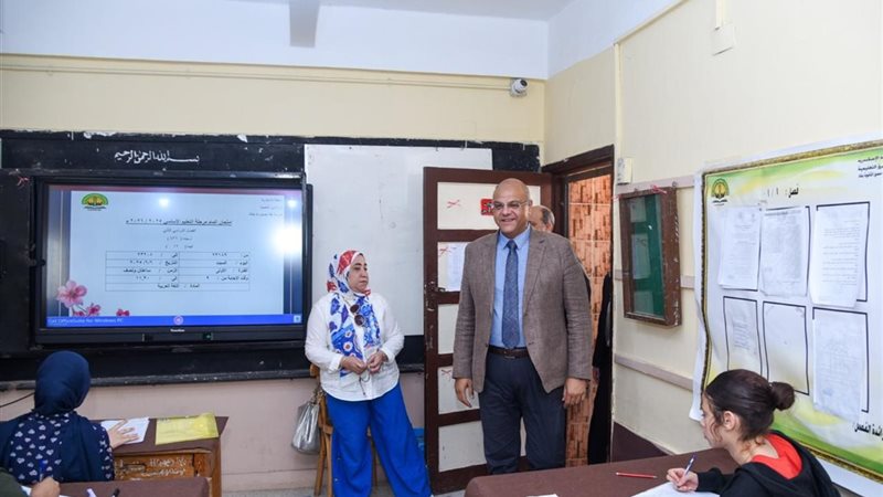 تفقد لجان امتحانات