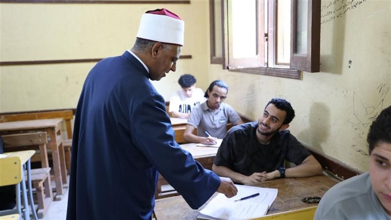 رئيس قطاع المعاهد