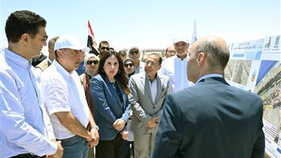 رئيس الوزراء يتفقد مشروع محور اللواء عمر سليمان بمحافظة الإسكندرية