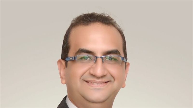 الدكتور احمد عبد