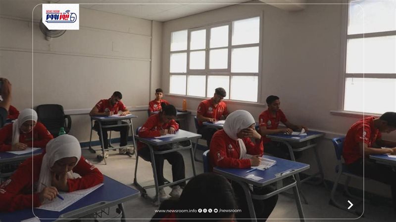 طلاب الدبلومات في