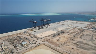 مراسل «إكسترا نيوز»: تطوير سفاجا 2 يعزز مكانة مصر كمركز لوجستي إقليمي