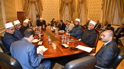 دينية الشيوخ تناقش مقترحا بشأن إنشاء فرع لجامعة الأزهر بالبهنسا بمحافظة المنيا