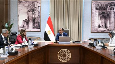 رئيس الوزراء يتابع موقف تنفيذ المشروعات الخدمية والتنموية بالوادي الجديد