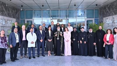 البابا تواضروس الثاني يزور مستشفى بهية ويشيد بالخدمة الإنسانية المجانية