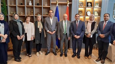 اللجنة الوطنيةو الألكسو ينظمان  برنامج 