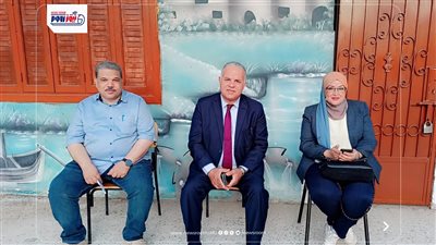  وكيل تعليم الفيوم يشرف على تسليم أسئلة امتحانات الإعدادية
