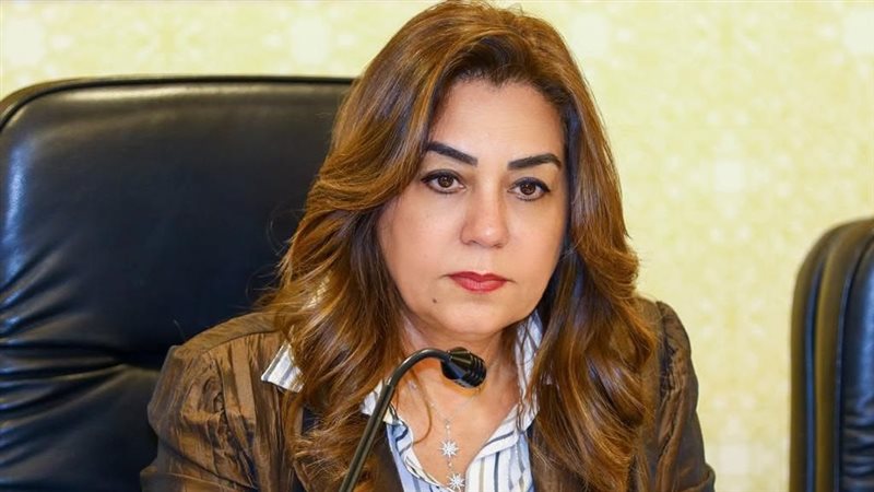 منال عوض 