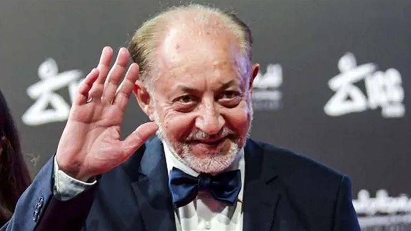 الفنان عبد العزيز