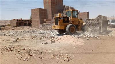 محافظ أسيوط: إزالة 19 حالة تعدي واستمرار حملات استرداد أراضي الدولة 