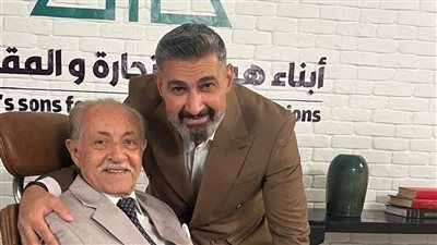  ياسر جلال ينعى عبد العزيز مخيون: «رمز من رموز الفن المصري الأصيل»