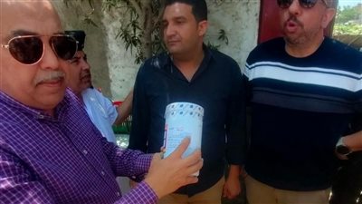 ضبط مادة تستخدم في غش عصير القصب بطوخ بالقليوبية وإحالة المخالفين للنيابة