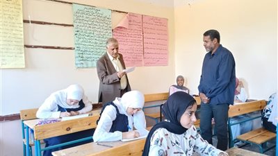 ضبط طالبة متسببة فى تسريب امتحان اللغة الإنجليزية فى الشهادة الإعدادية بقنا 