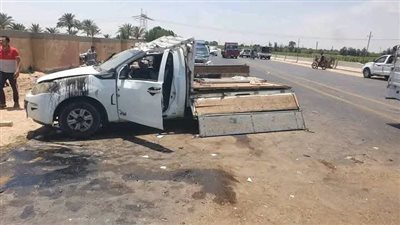 السائق وعامل بحالة حرجة.. إصابة 18 عاملا إثر انقلاب سيارة نقل بالمنوفية