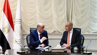 وزيرا التعليم والعمل يبحثان إعداد كوادر فنية مؤهلة بشهادات دولية
