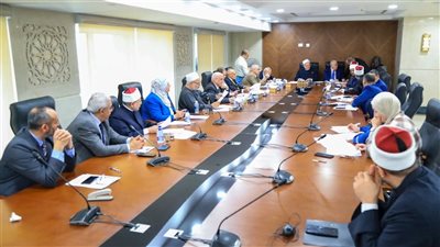 لجنة البحوث الفقهية تناقش قضايا شرعية معاصرة تتعلق بالتطبيقات الطبية الحديثة