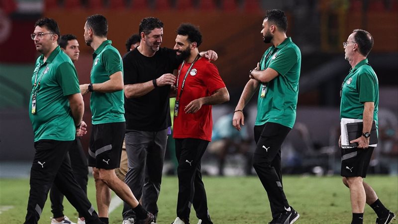 فيتوريا وصلاح 