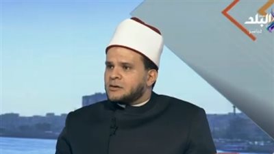 لماذا تراجع الشعور بالرضا في عصر السوشيال ميديا؟.. عالم بالأوقاف يوضح