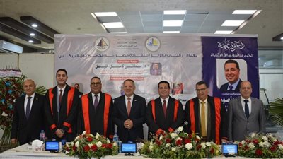 رئيس جامعة دمياط يشهد مناقشة رسالة دكتوراه حول استفادة مصر من البريكس