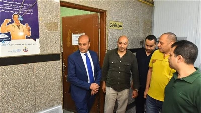 محافظ اسيوط بمستشفى
