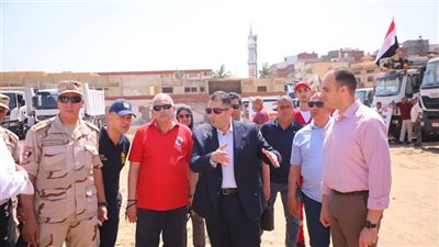 محافظ دمياط يتابع جاهزية المعدات والسيارات لمواجهة الأزمات وتحسين النظافة