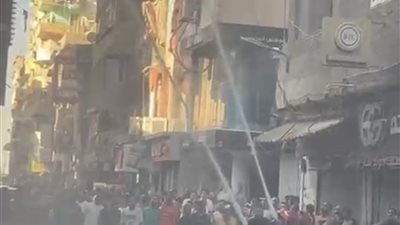 حريق بمحل تجاري في شارع النمسا بالسويس.. والحماية المدنية تسيطر على النيران