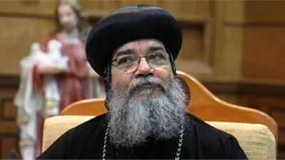 رأي أسقف المنيا في الجدل بين البابا شنودة ومتى المسكين: