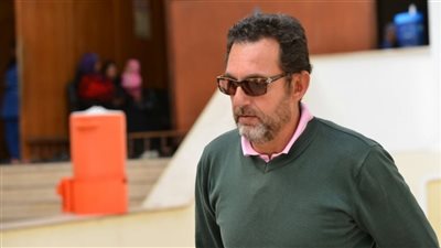 بعد اشتباه بحدوث نزيف بالمخ .. زوجة محمد مرزبان تطالب بنقله إلى القاهرة
