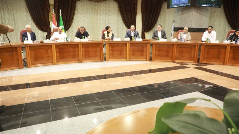 وزير الصحة يترأس