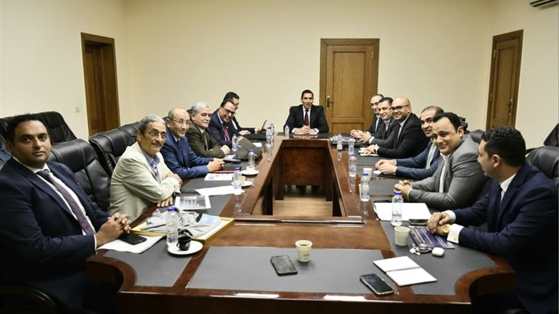 وزير الرياضة جوهر نبيل