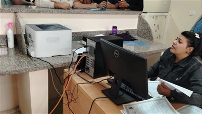 جامعة قنا : 3130 معاملة بالمركز البيومتري للأوراق الثبوتية منذ مارس الماضي