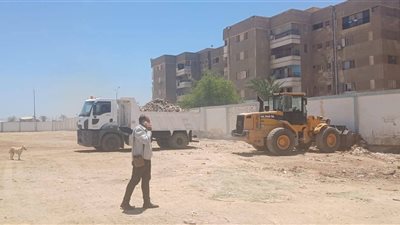 حي عتاقة بالسويس يواصل أعمال النظافة بمدن الملك عبدالله والشيخ خليفة والسلام 2