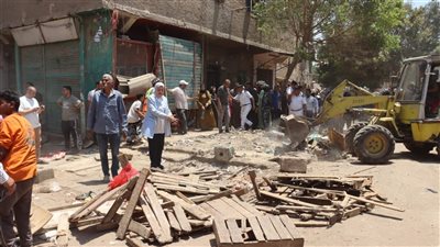 محافظ القليوبية يواصل إزالة إشغالات سوق بهتيم بشبرا الخيمة ويتابع تطويره