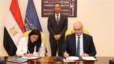 وزير الاتصالات يشهد منح ترخيص جديد لمراكز البيانات باستثمارات 400 مليون دولار