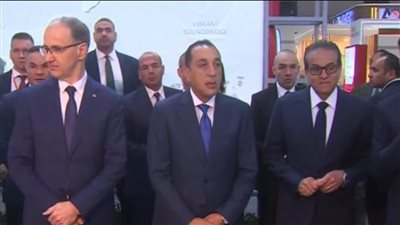 مدبولي يتفقد أجنحة المعرض الطبي الأفريقي ويطلع على أحدث الابتكارات الصحية