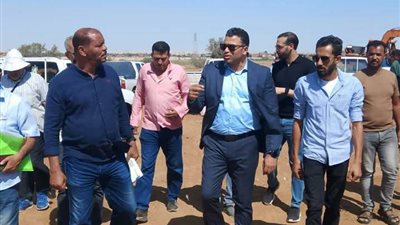 نائب محافظ السويس يحبط الاستيلاء على 90 فدانا من أملاك الدولة بمدينة الألبان 