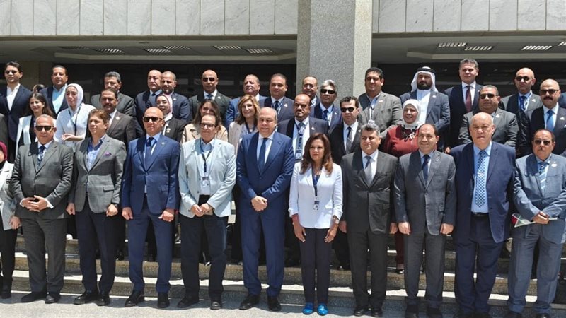 صورة من اللقاء