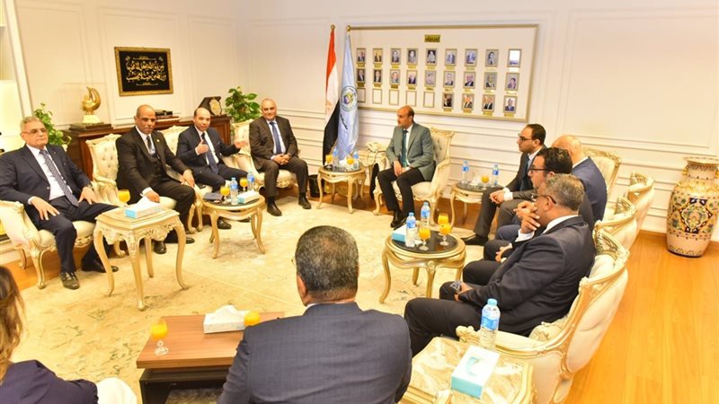 محافظ أسيوط 