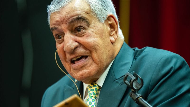 زاهي حواس 