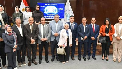 نواب الإسماعيلية يناقشون تحسين جودة الخدمات الطبية داخل هيئة الرعاية الصحية