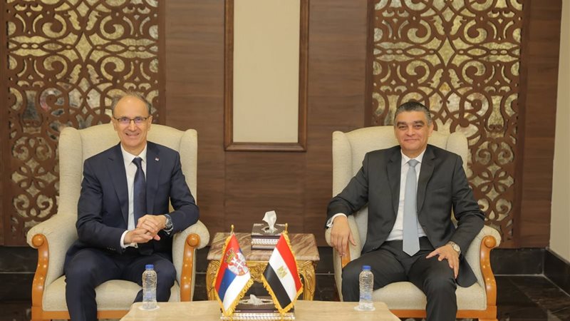 جانب من المباحثات