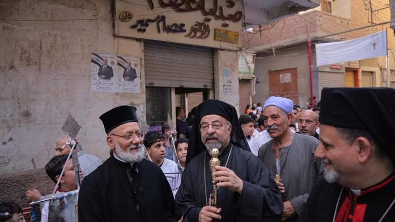 زيارة البطريرك أبو