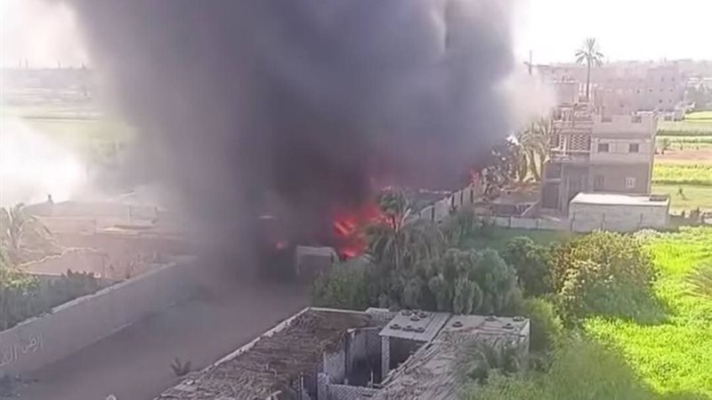 جانب من الحريق
