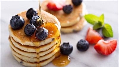 طريقة عمل البان كيك بدون حليب.. وصفة صحية وسهلة التحضير 