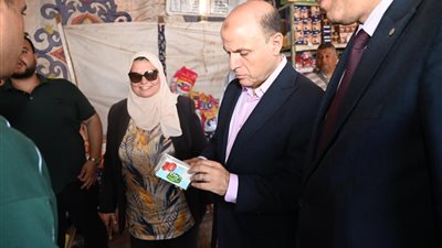 جولة ميدانية لمحافظ الغربية بسوق السنطة لمتابعة توافر السلع الغذائية